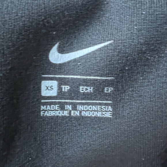 NIKE Virginia Tech Hokies Gray Zip Up Lightweight Jacket - Picture 6 of 10